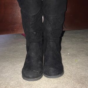 I am selling these boots for kids